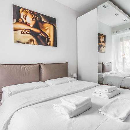 Milano Vetra-Parco Delle Basiliche 2 Pax- Wifi- Banfi Daire Dış mekan fotoğraf